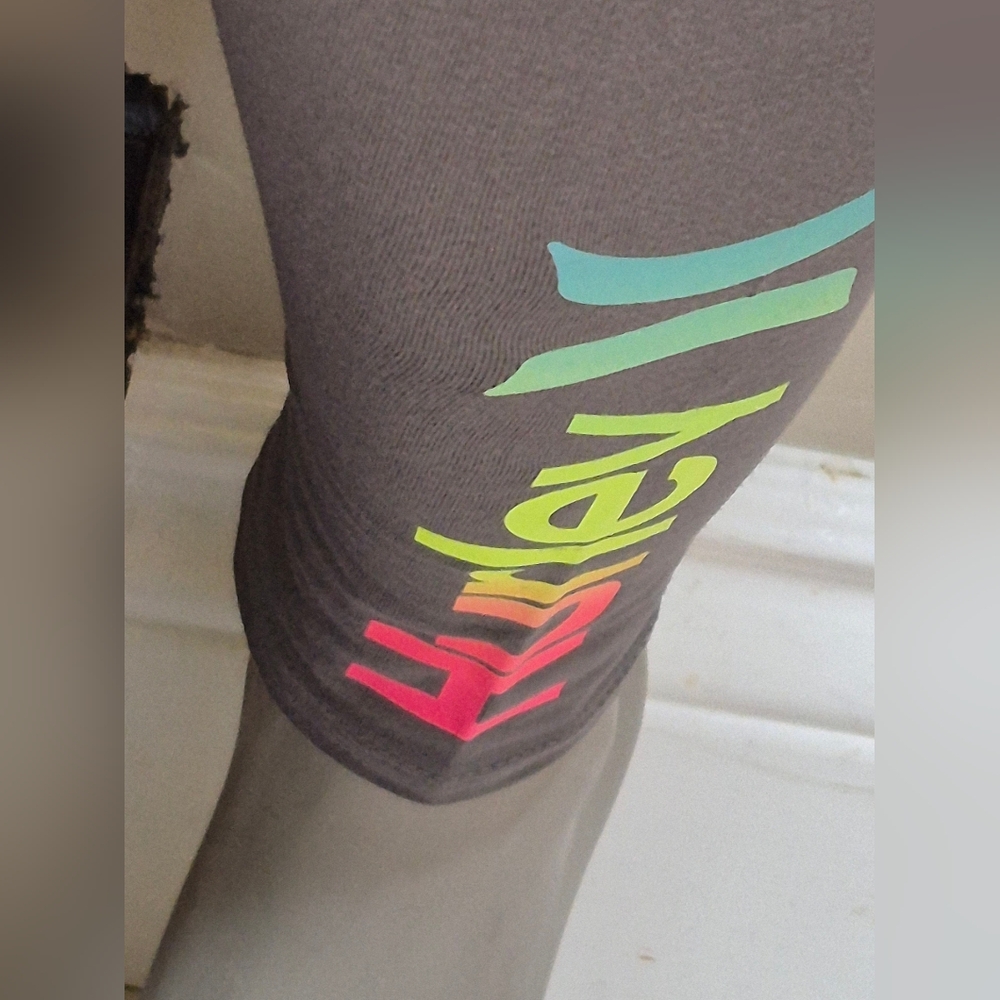 Hurley Charcoal Leggings with Hurley Color Label - Picture 9 of 16